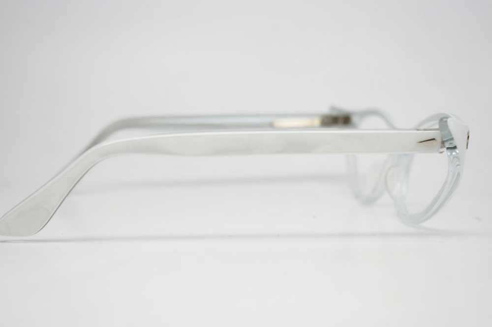 Curly White Vintage Cat Eye Glasses - image 2