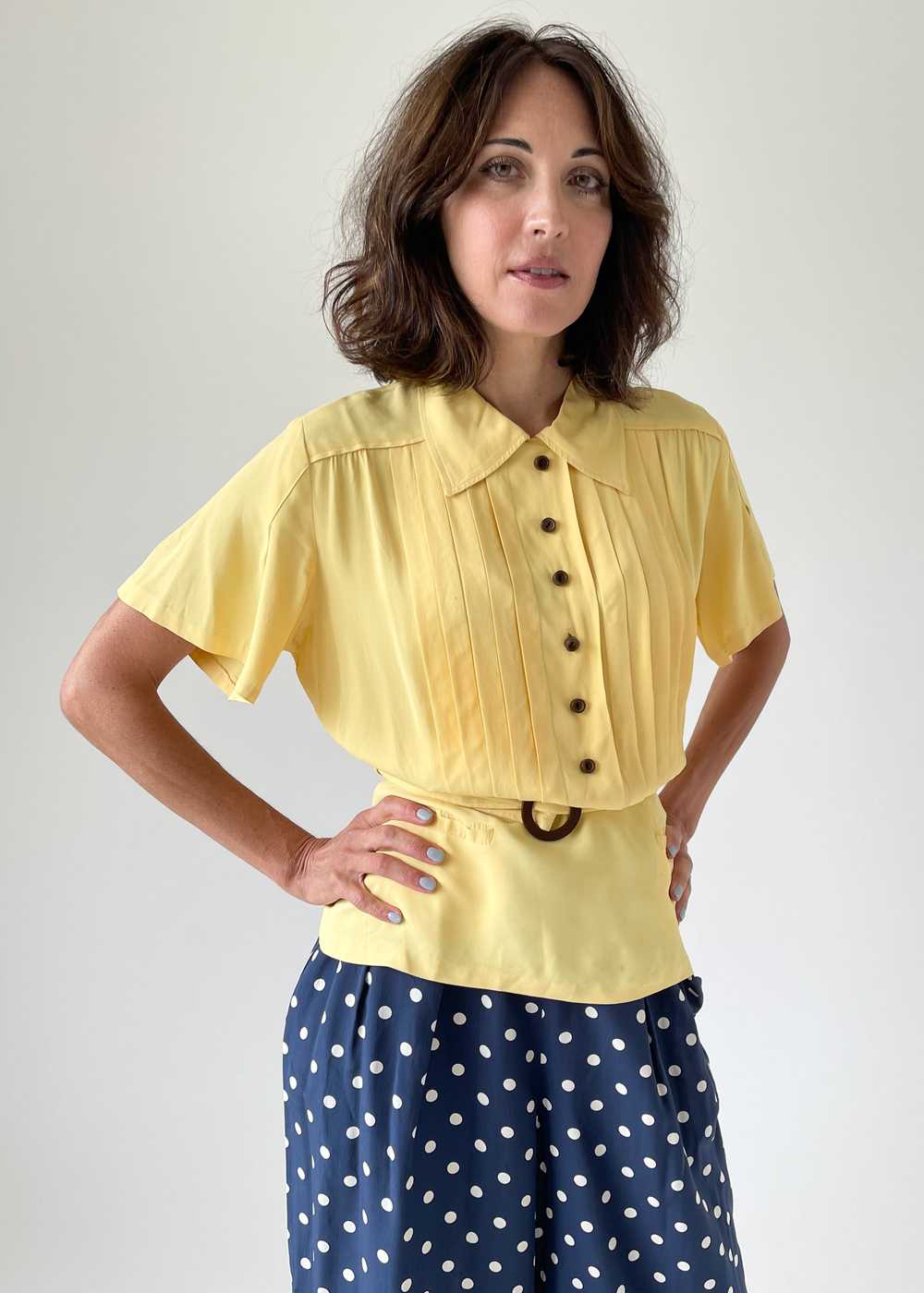 Vintage 1940s Daffodil Yellow Rayon Shirt - image 1