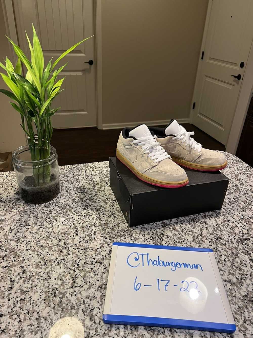 low top jordan 1 pink and white