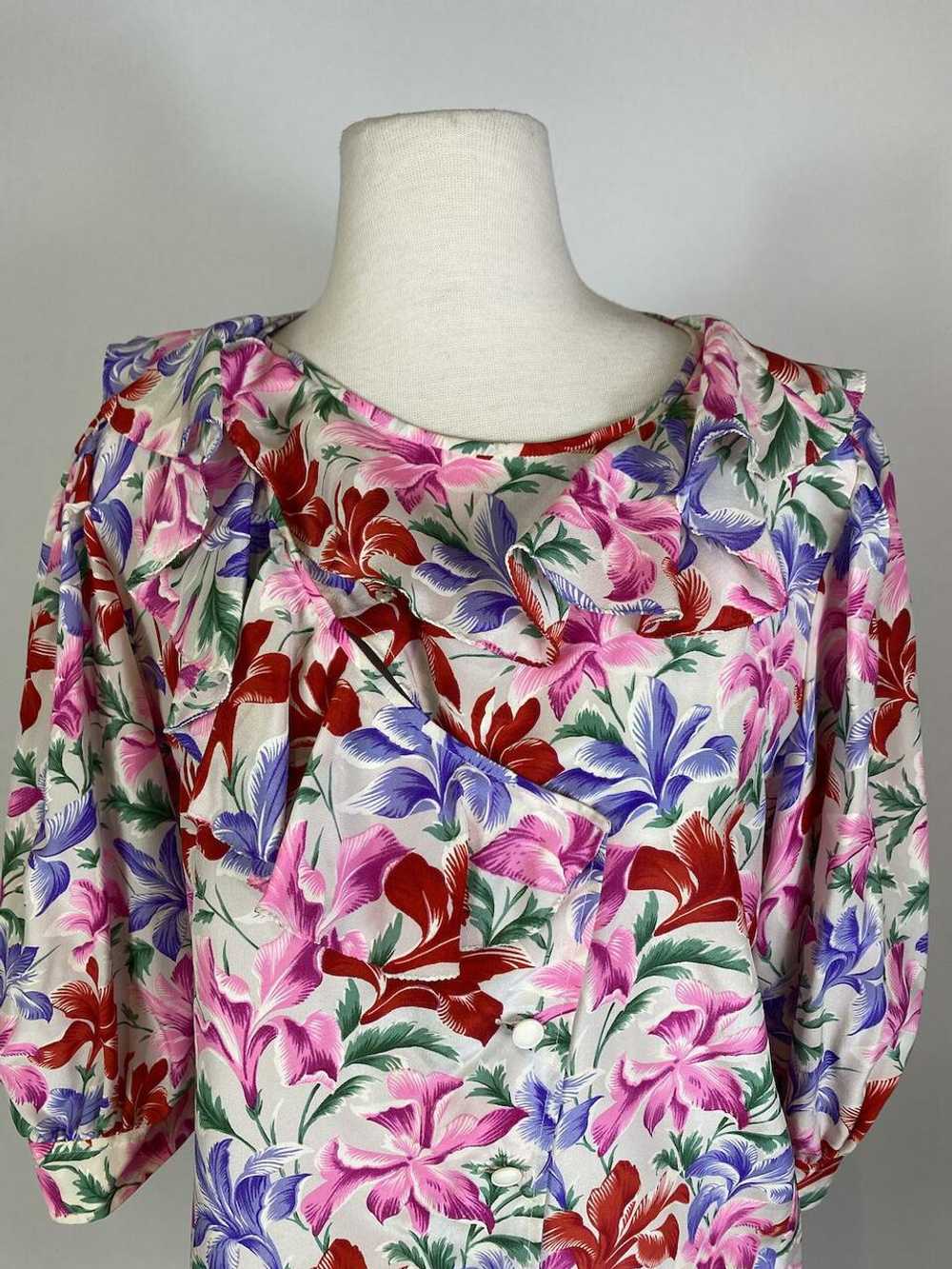 1980s - 1990s Emanuel Ungaro Silk Floral Puff Sle… - image 2