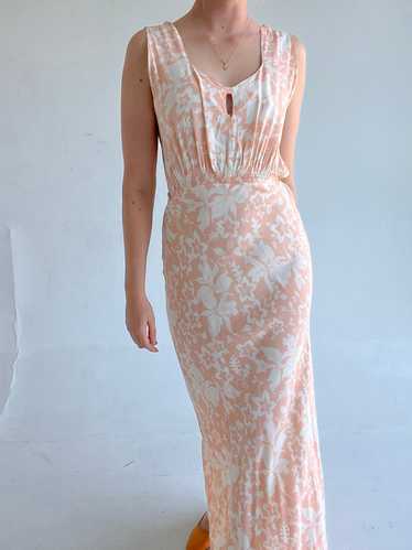 1940's Peach and White Floral Slip - image 1