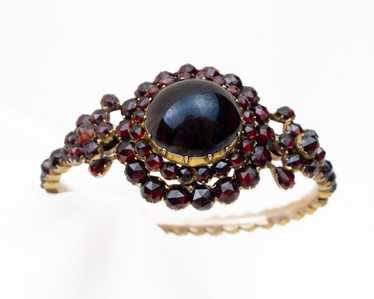 Victorian Cabochon Garnet Bracelet - image 1