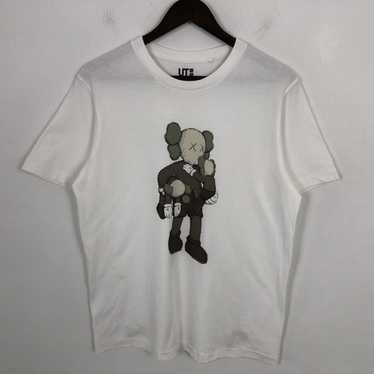 Kaws × Vintage Vintage Kaws Big Design Tshirt - image 1