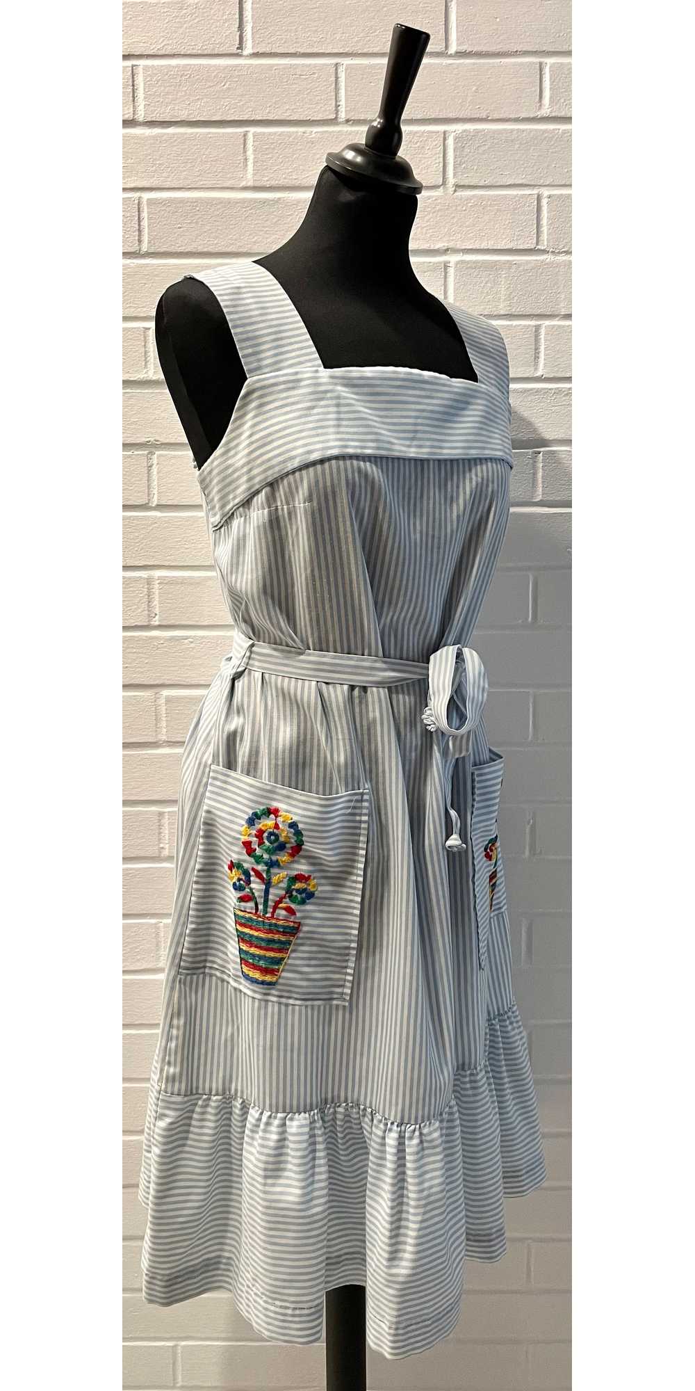 1960s Striped Embroidered Sundress/ Housedress - image 6