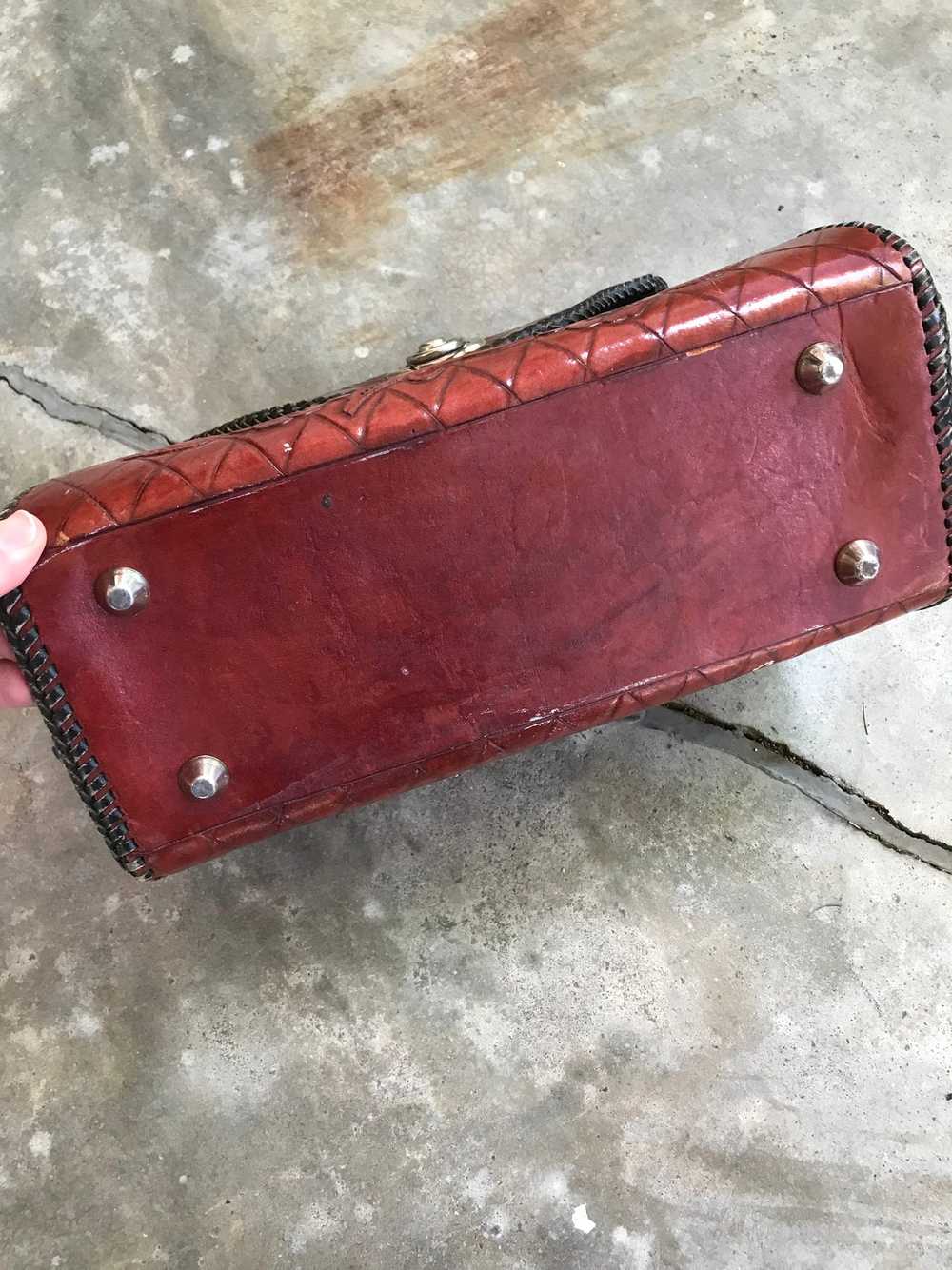 1960's Red Brown Leather Tooled Handbag - image 2