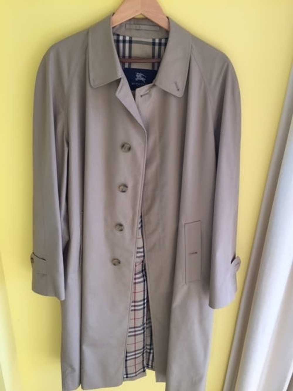 Burberry Burberry Vintage Carcoat/Trenchcoat - image 1