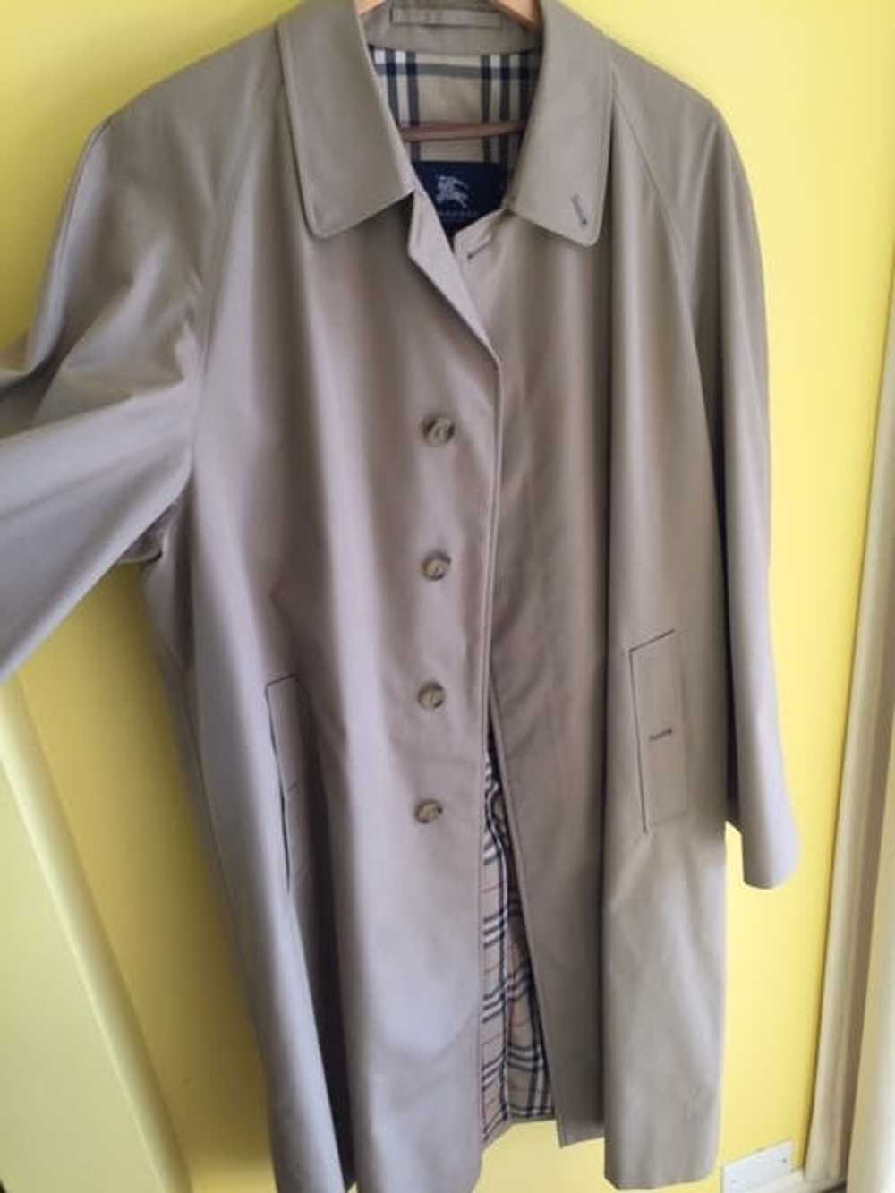 Burberry Burberry Vintage Carcoat/Trenchcoat - image 2