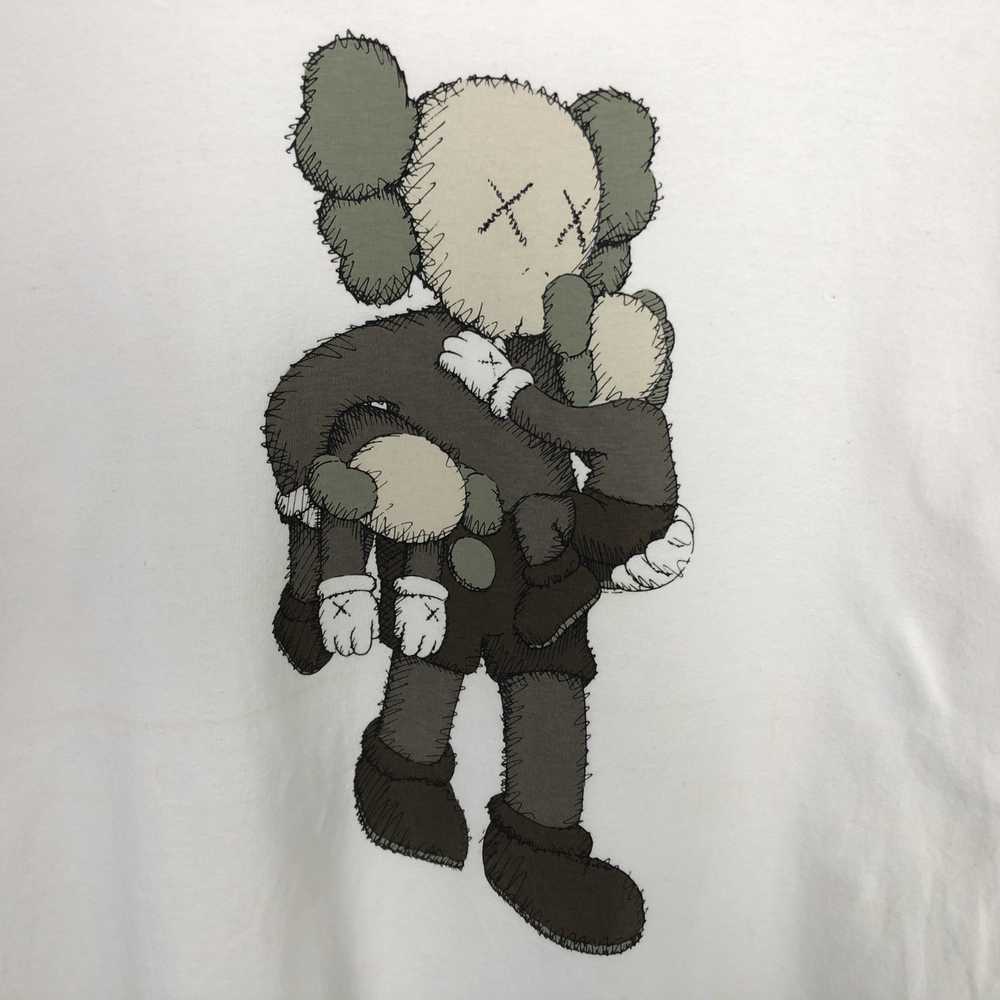 Japanese Brand × Kaws Vintage Kaws Big Design Tsh… - image 2