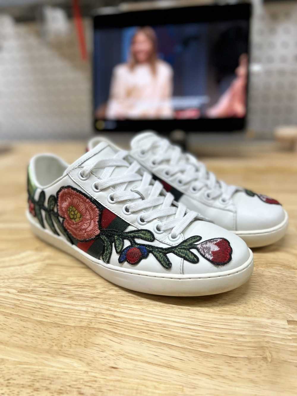 Gucci Gucci ace embroidered sneaker eu 37 - image 2