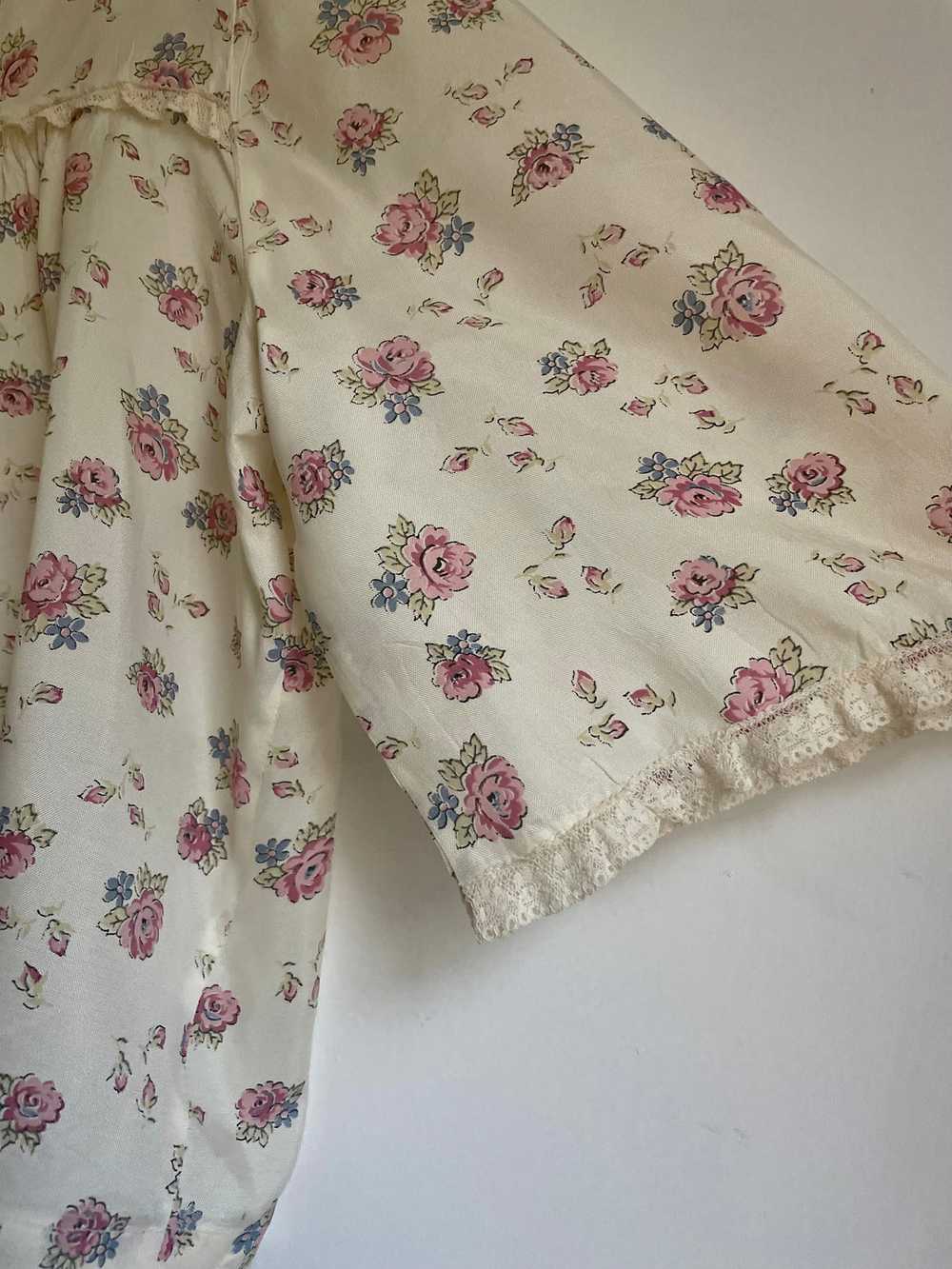 1940s Cream Pink Floral Printed Rayon Bed Jacket … - image 10