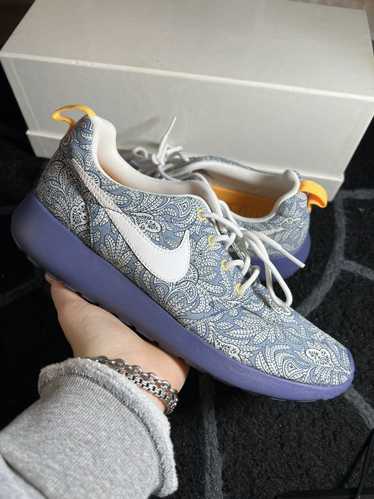 Nike × Vintage Nike Wms Roshe Run Liberty Qs