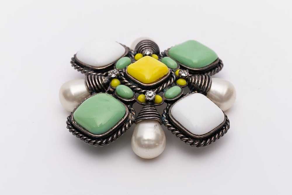 Chanel cross-shaped brooch, 1996 Spring Collection - image 5