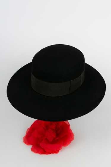 Black hat Popy Moreni