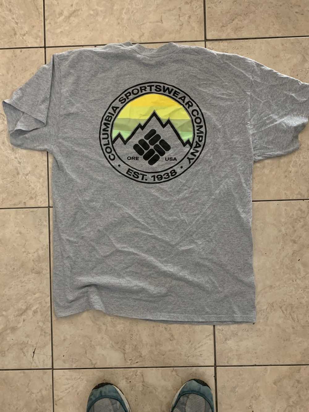 Columbia Columbia grey T shirt - image 2