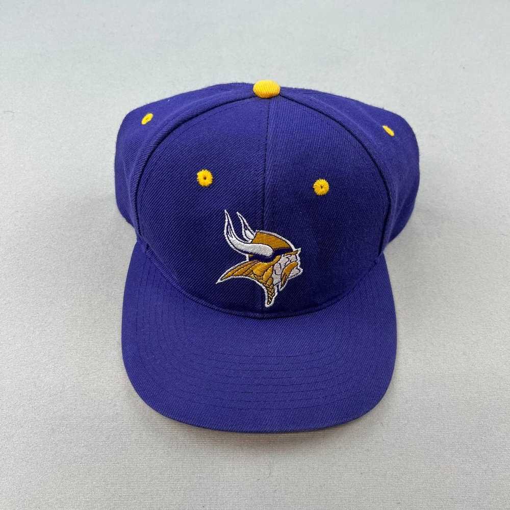 Vintage Minnesota Vikings Youngan Bar Script SnapBack Hat Cap Wool Blend NFL