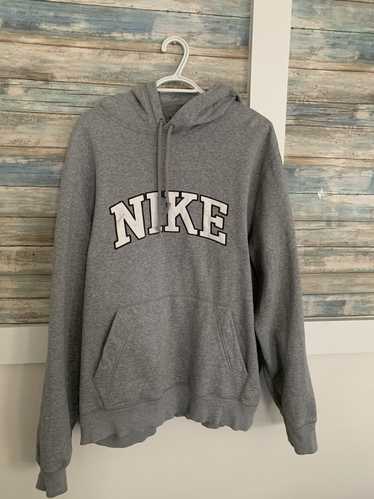 Nike Nike center embroidered hoodie