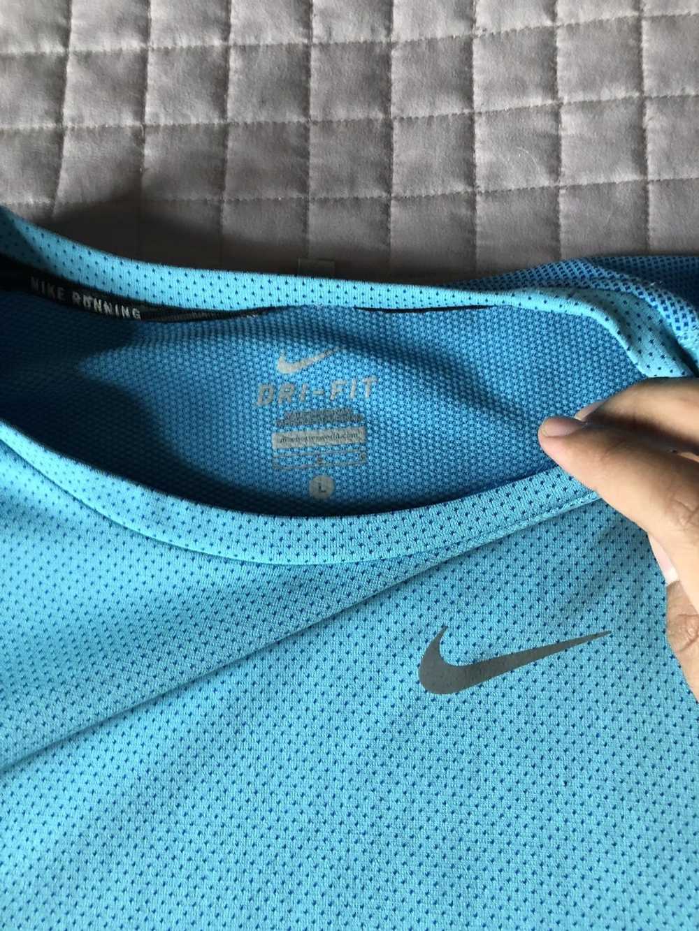 Nike Nike Men’s running t-shirt drifit ventilatio… - image 2