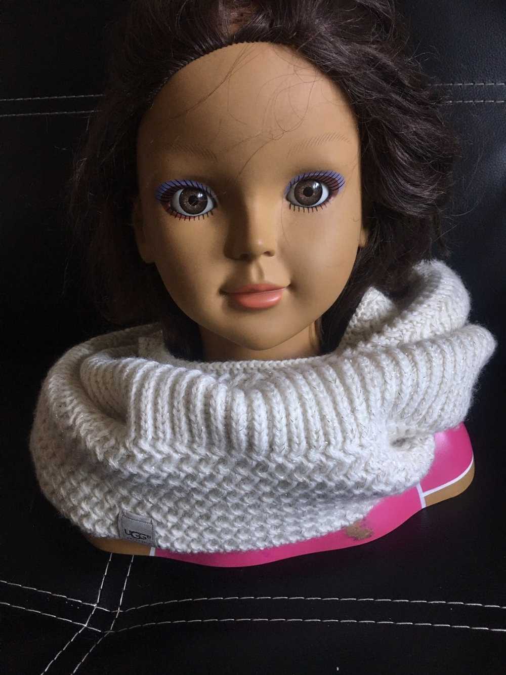 Ugg Woman’s UGG Australia Beige Knit Wool Snood S… - image 2