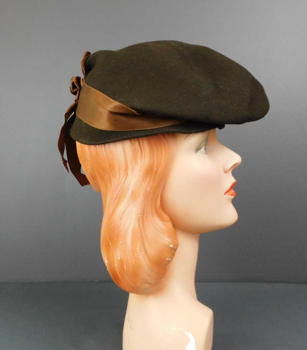 Vintage 1940s Brown Felt Tilt Hat with Satin Ribb… - image 5
