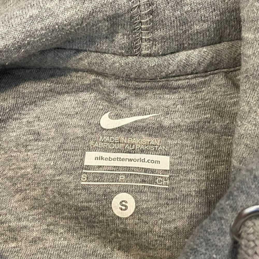 Nike Nike hoodie in grey basic y2k - image 2