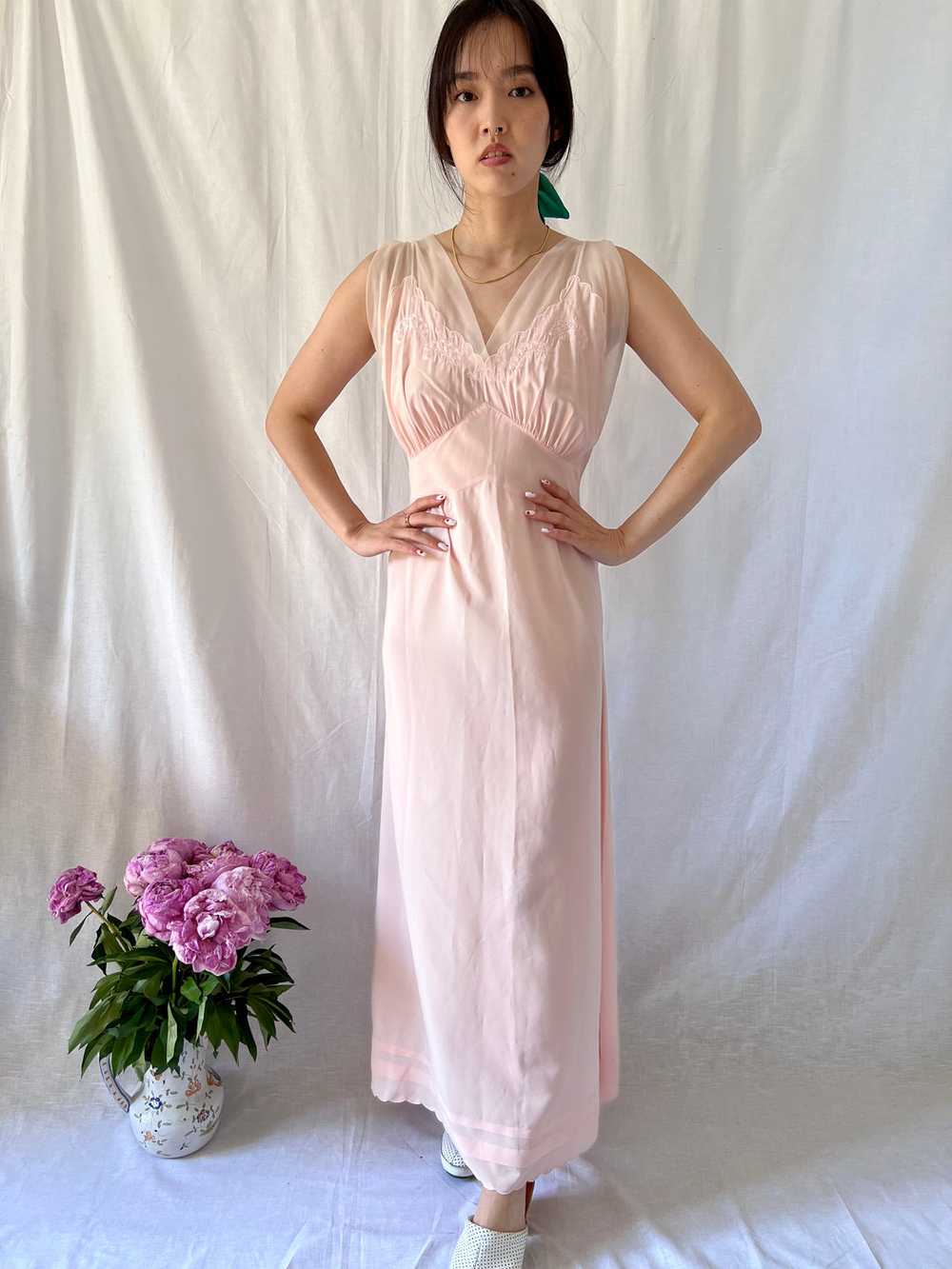 Vintage 1930s silk and tulle blush pink dress - image 3