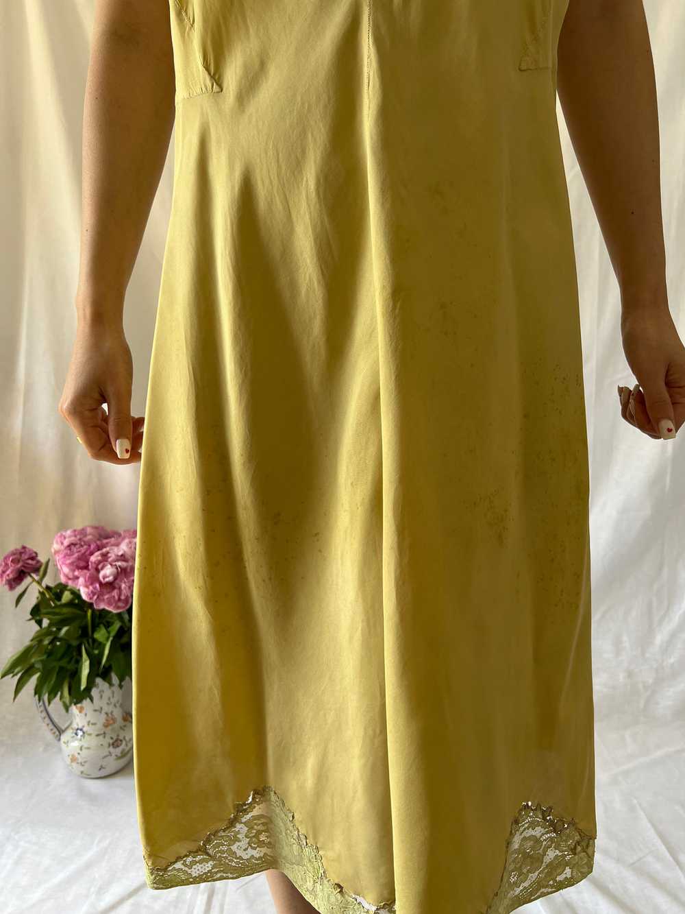 Vintage 40s hand dyed chartreuse green silk slip - image 12