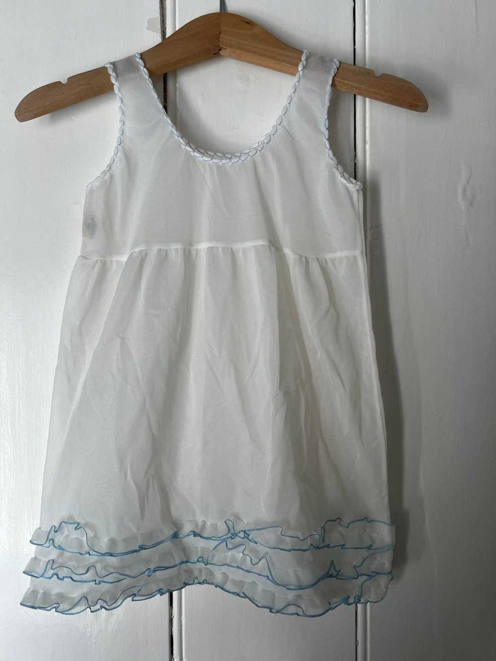 Vintage Girls Dress - white and blue nylon Dress … - image 3