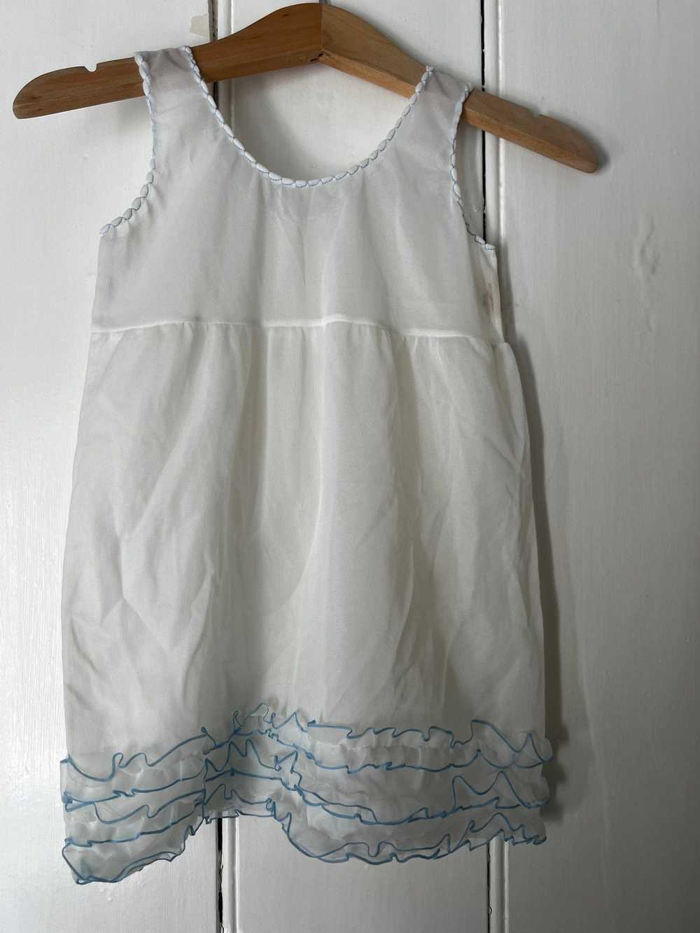 Vintage Girls Dress - white and blue nylon Dress … - image 8