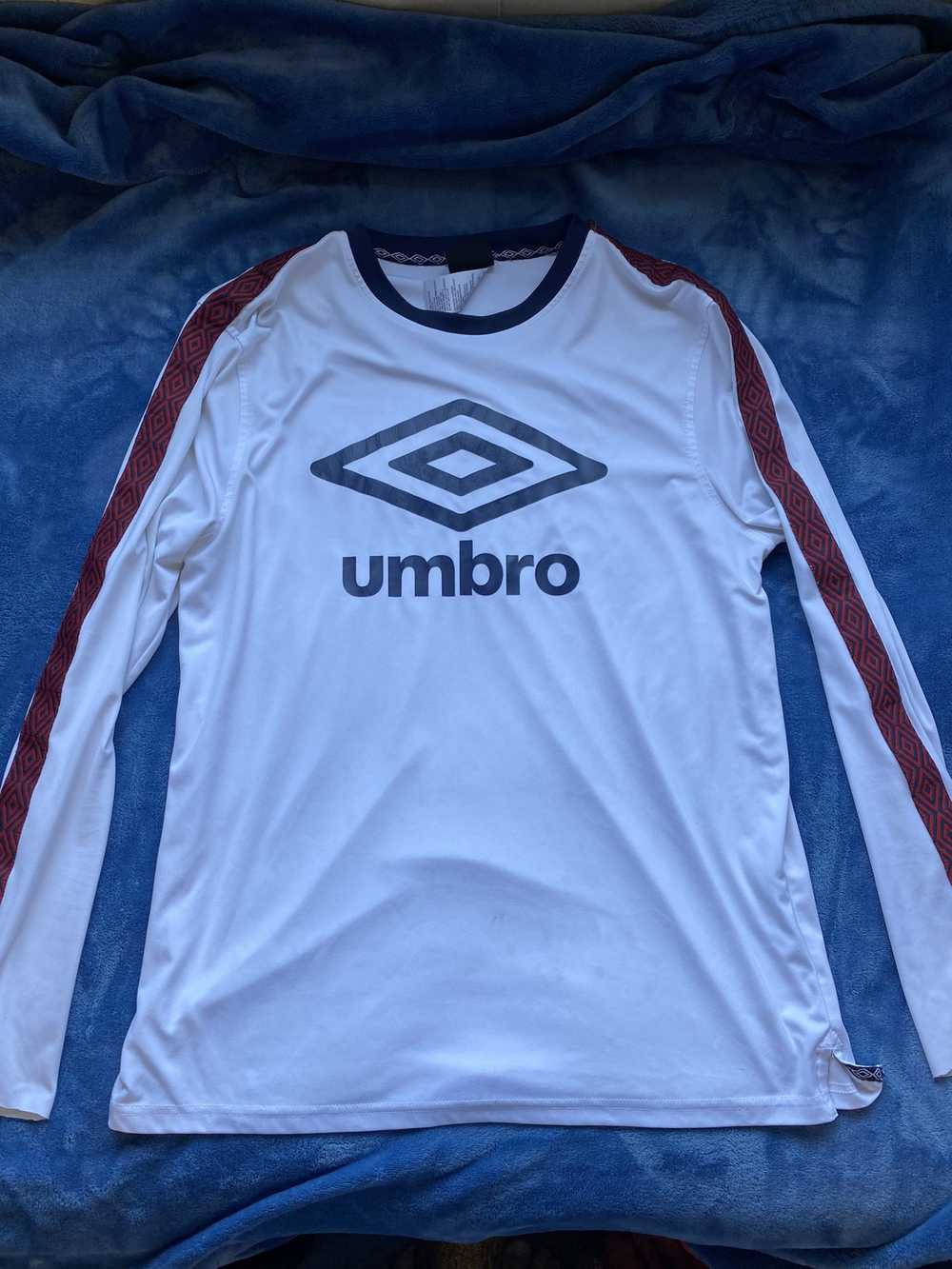 Umbro Umbro long sleeve with stripe sleeves, jers… - image 1