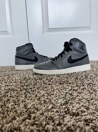 Nike Jordan 1 Wolf Grey