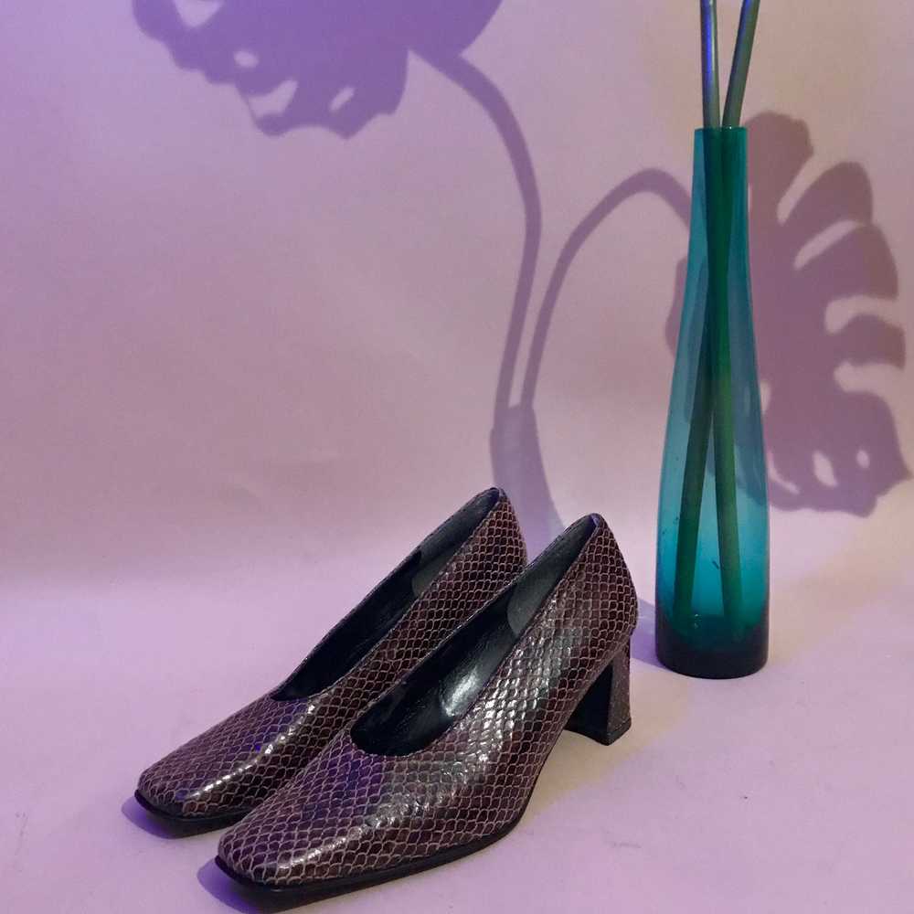 Snakeskin slipper heels - image 2