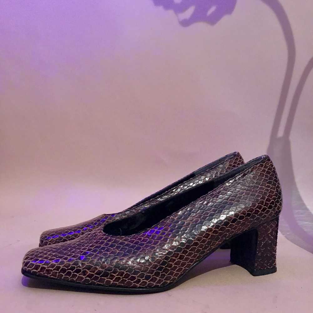 Snakeskin slipper heels - image 3