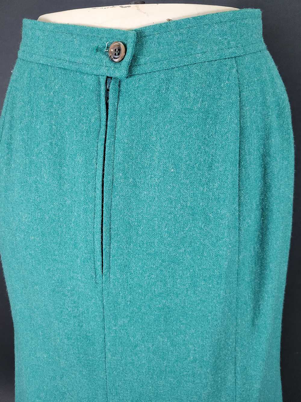 70s Young Pendleton Green Wool Skirt - image 9