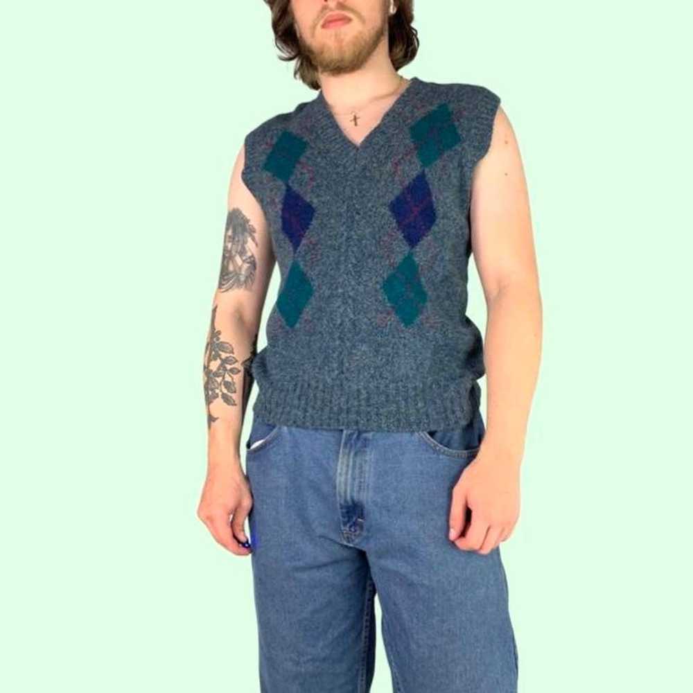 Vintage Vintage 90s Wool Argyle Design Sweater Ve… - image 1