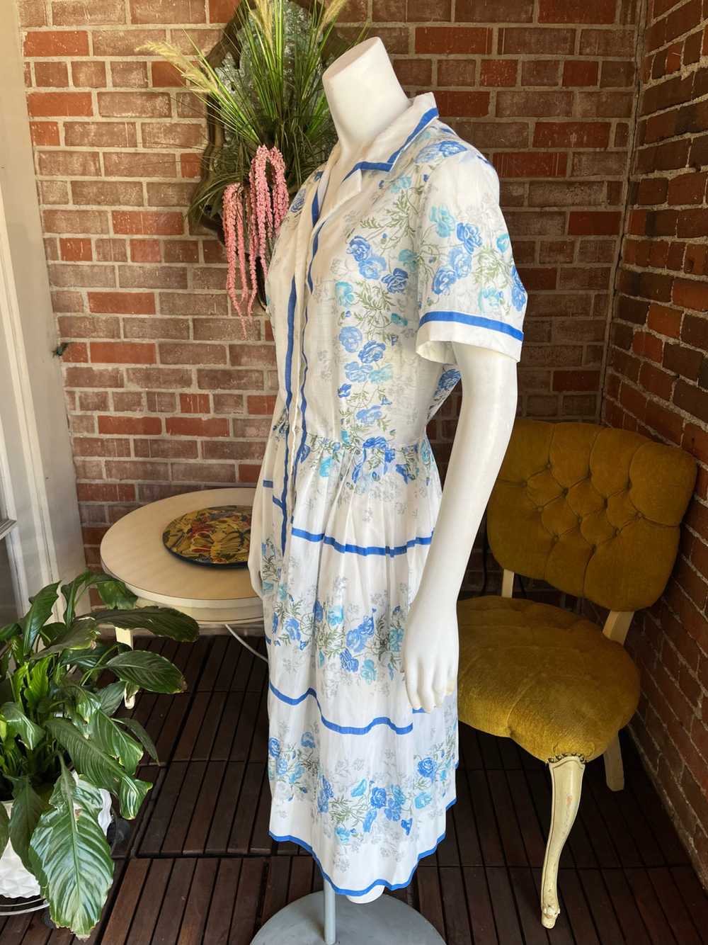 1950s Sheer Blue Roses Dress - image 2