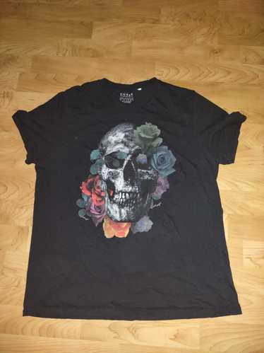 Guess Vintage Guess Skull And Flowers T Shirt Men… - image 1