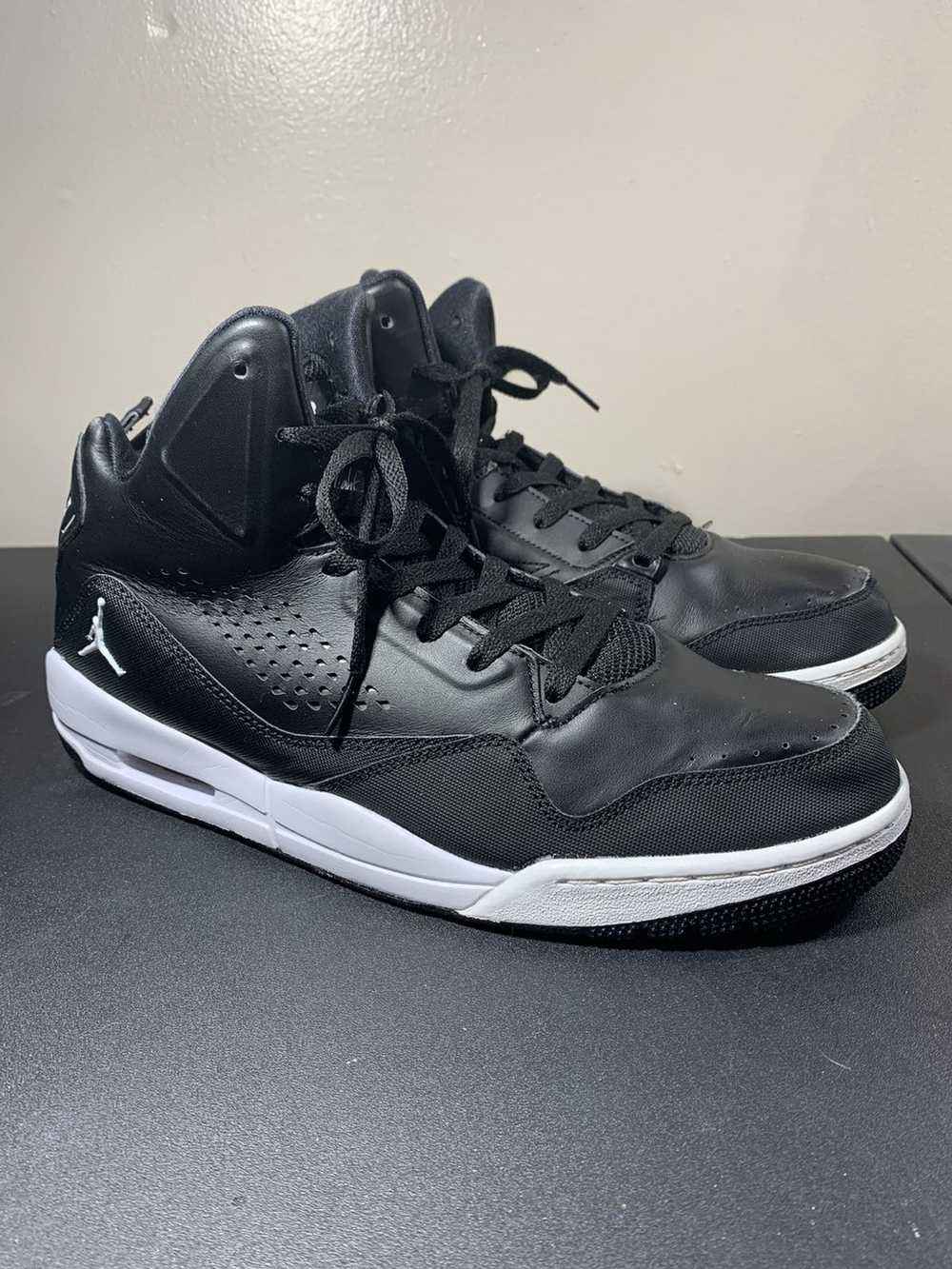 Nike × Sneakers × Streetwear Jordan SC 3 Black Wh… - image 1