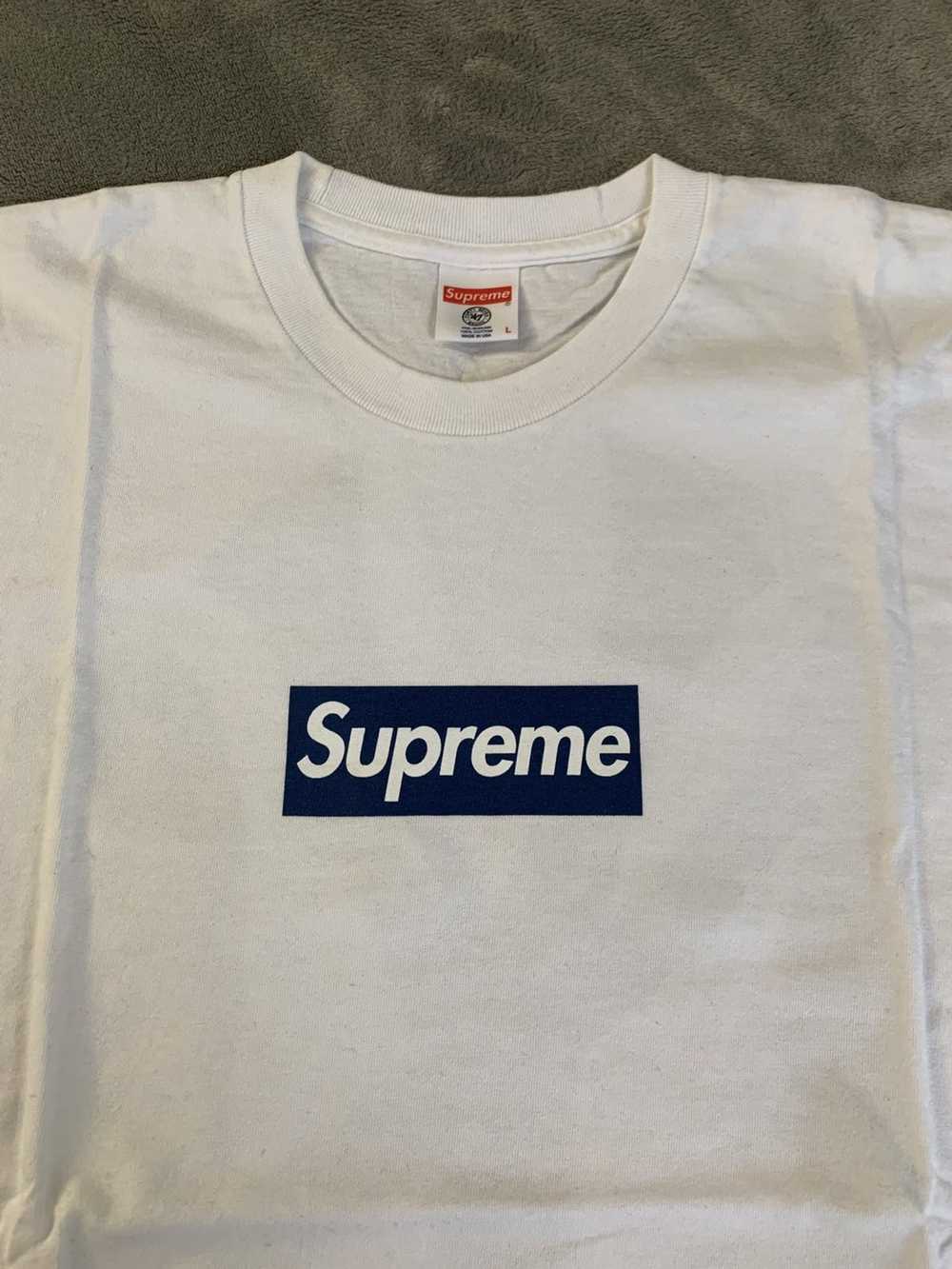 New York Yankees × Supreme Supreme Yankees Box Logo T… - Gem