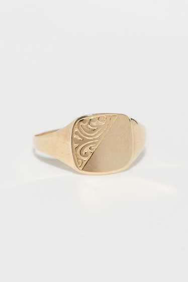 Gold Signet Ring I