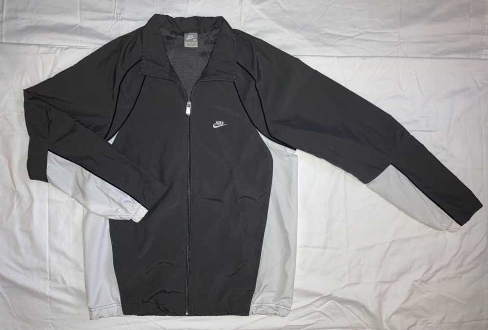 Nike Grey and White Nike Windbreaker - image 1