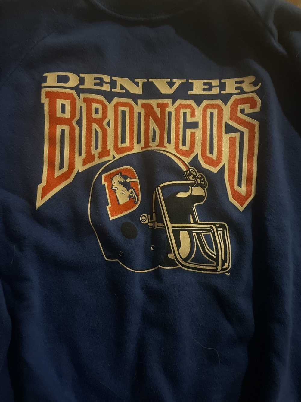 Vintage 80s Denver Broncos T-shirt Large fits Medium Champion NFL