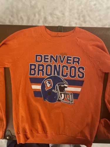 Vintage 80s Denver Broncos T-shirt Large fits Medium Champion NFL