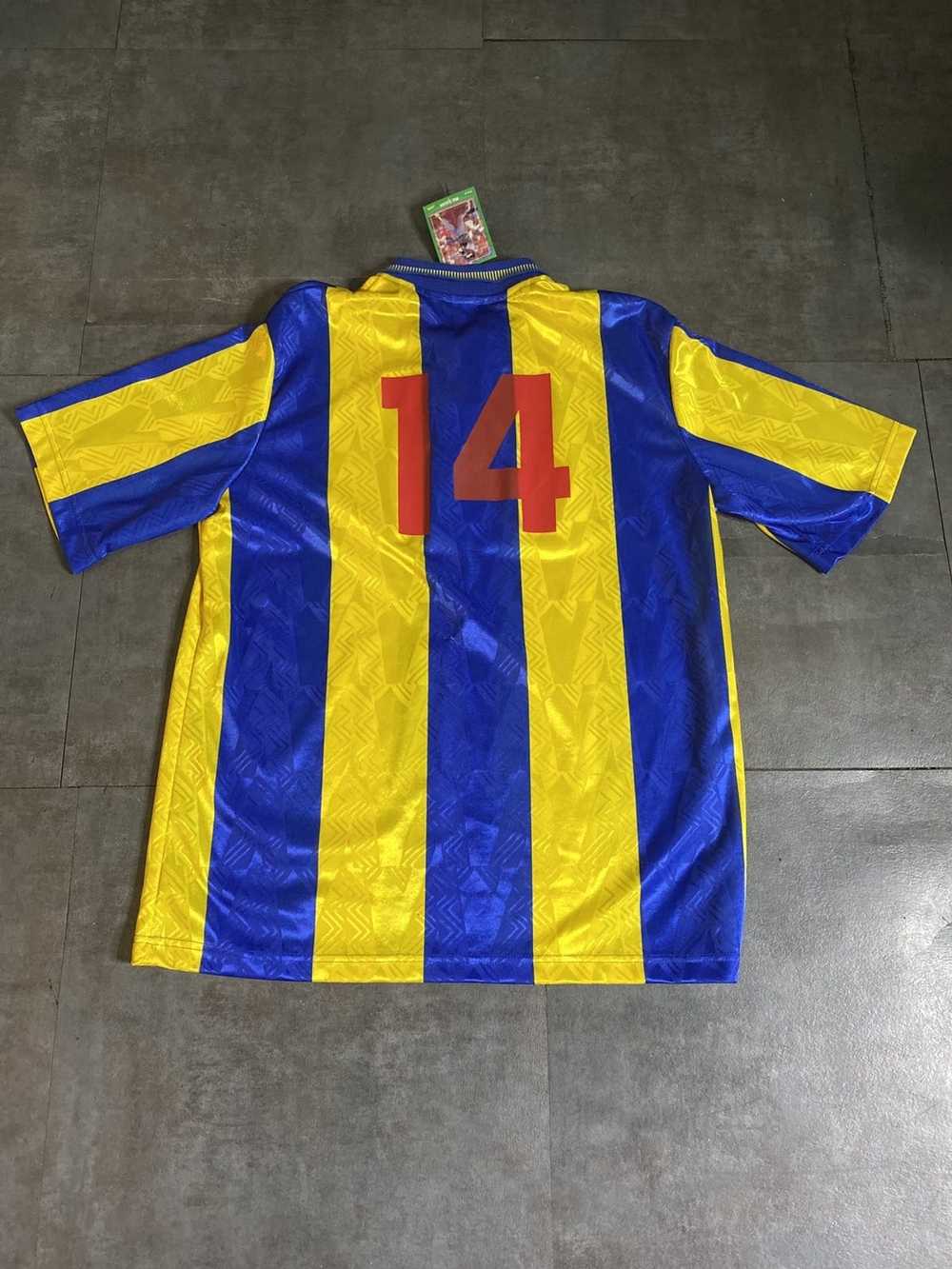 Umbro × Vintage Vintage 90's Umbro soccer jersey. - Gem