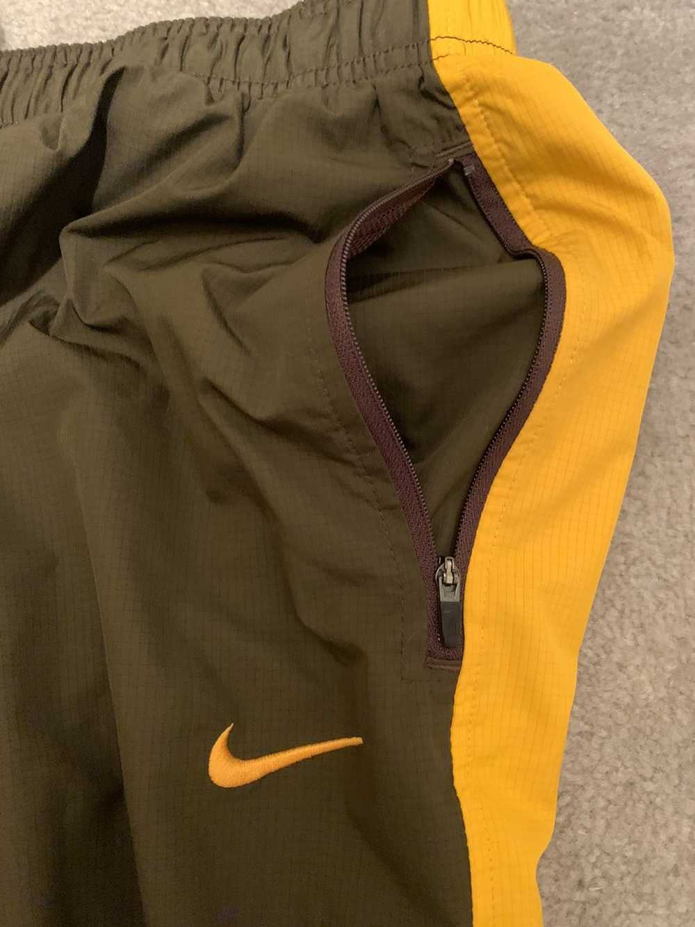 Nike Rare Waterproof Nike Storm Fit Brown Yellow … - image 3