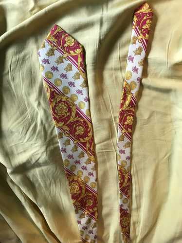 Versace Chic and Classy Versace Silk Men's Necktie