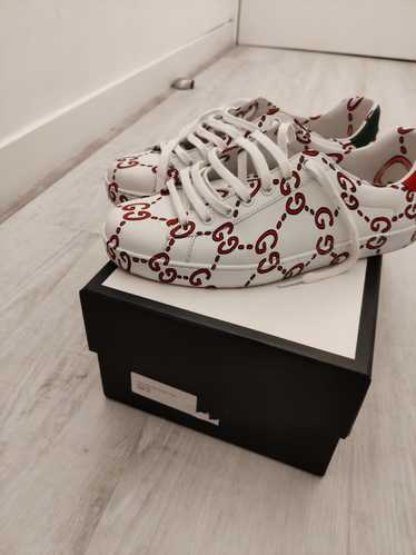 Gucci Gucci ace motif shoes - image 1