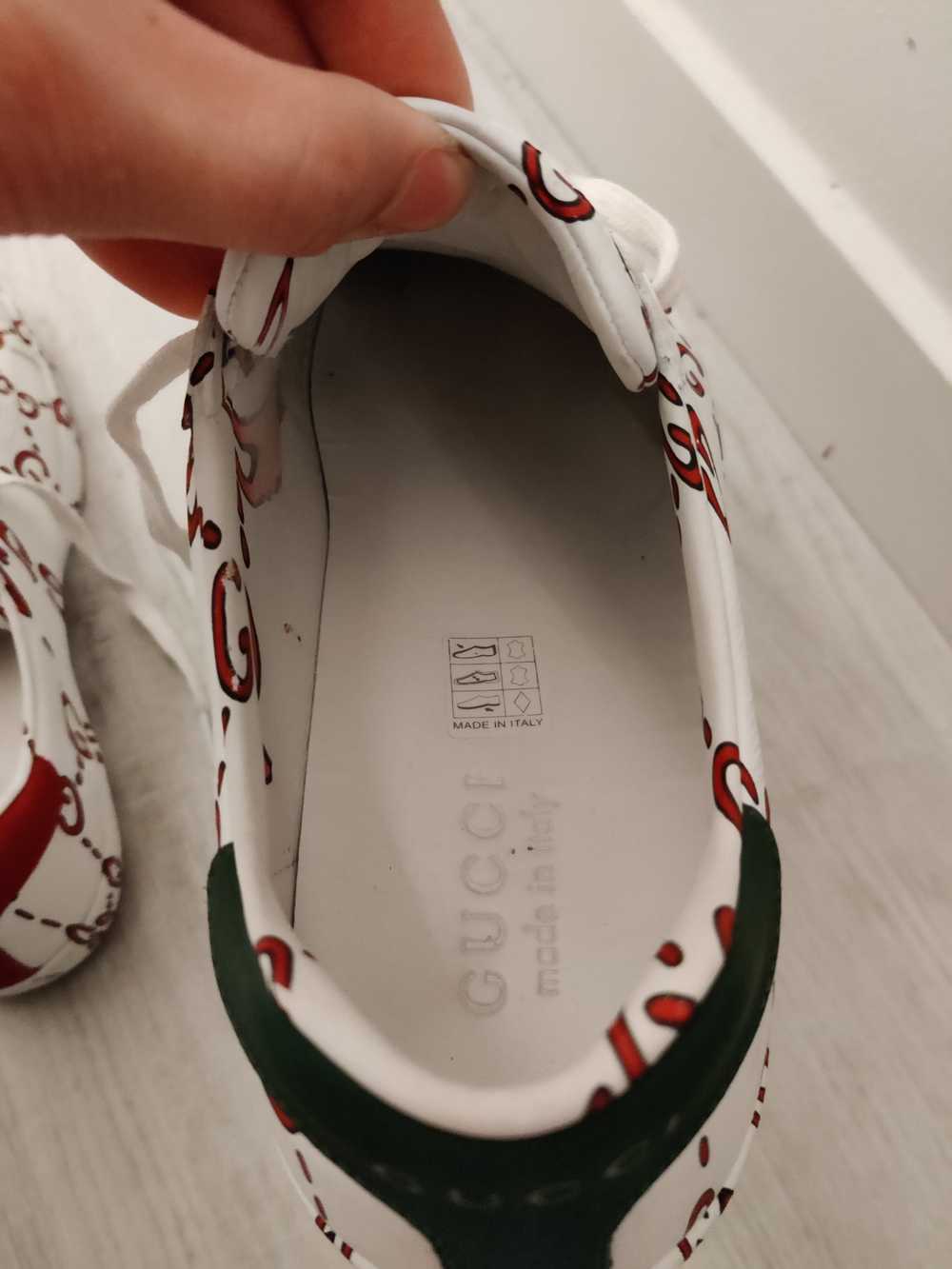 Gucci Gucci ace motif shoes - image 4