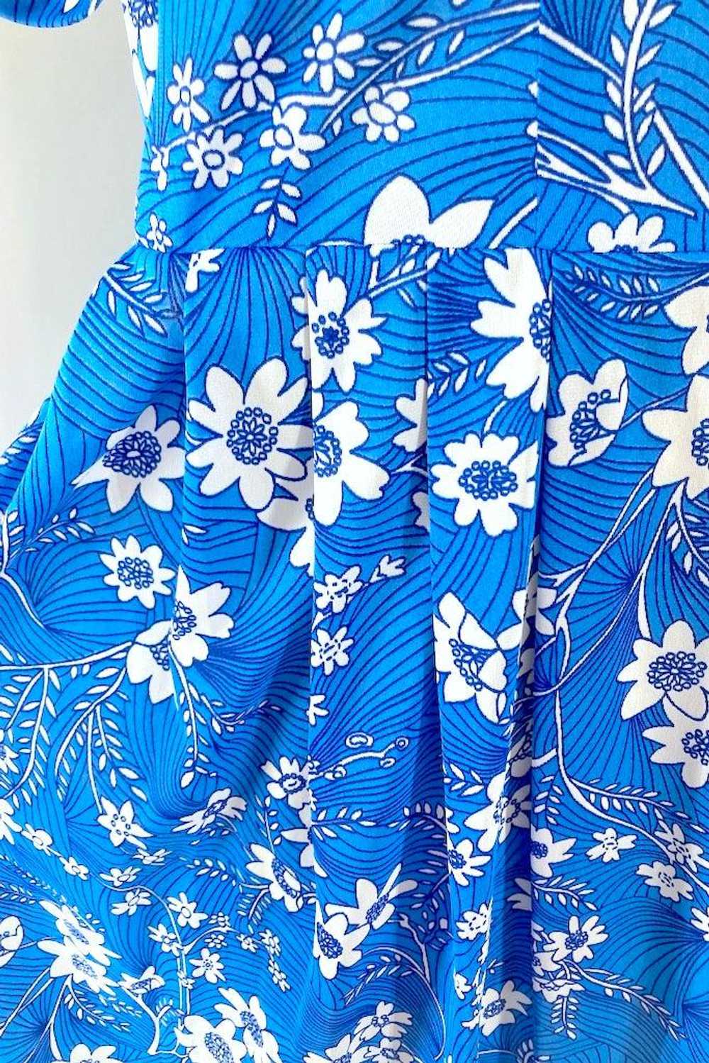 Vintage 1960s Blue Floral Day Dress - image 5