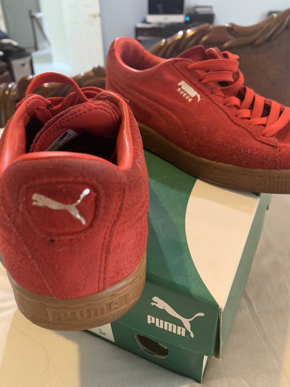 Puma Red suede gum sole Puma sneaker size 6 - image 3