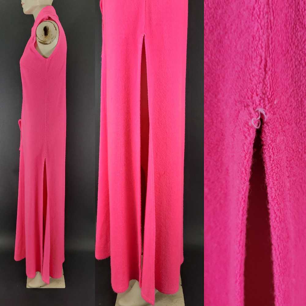60s/70s Hot Pink Terry Cloth Sleeveless Beach Cov… - image 10